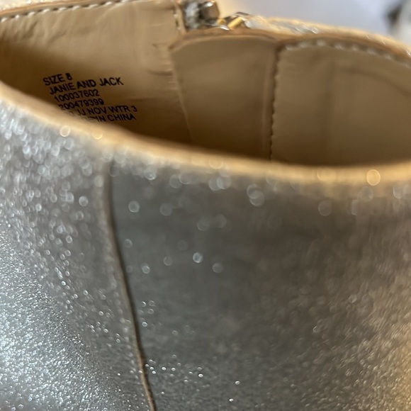 Janie and Jack girls silver boots size 8 - Picture 7 of 7